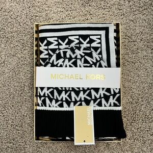 Michael Kors beanie and scarf set